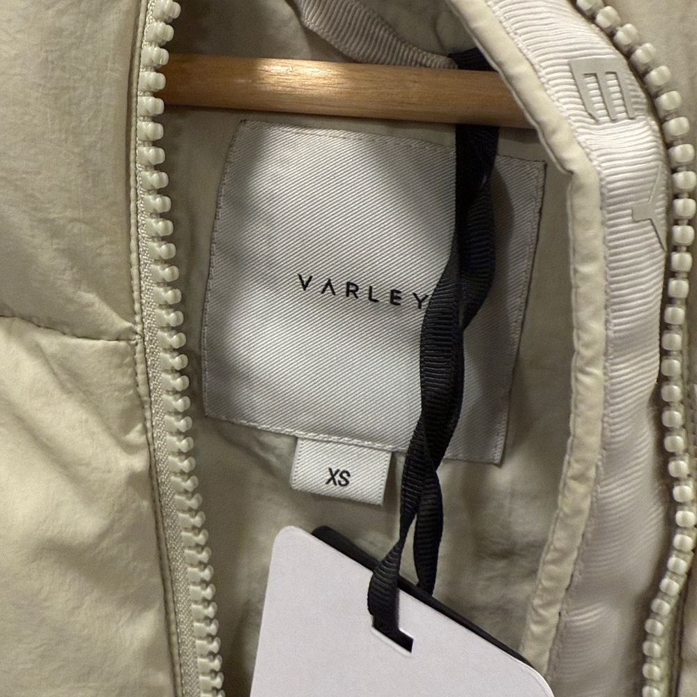 Varley Irving Water Resistant Hooded Vest - Picture 5 of 16